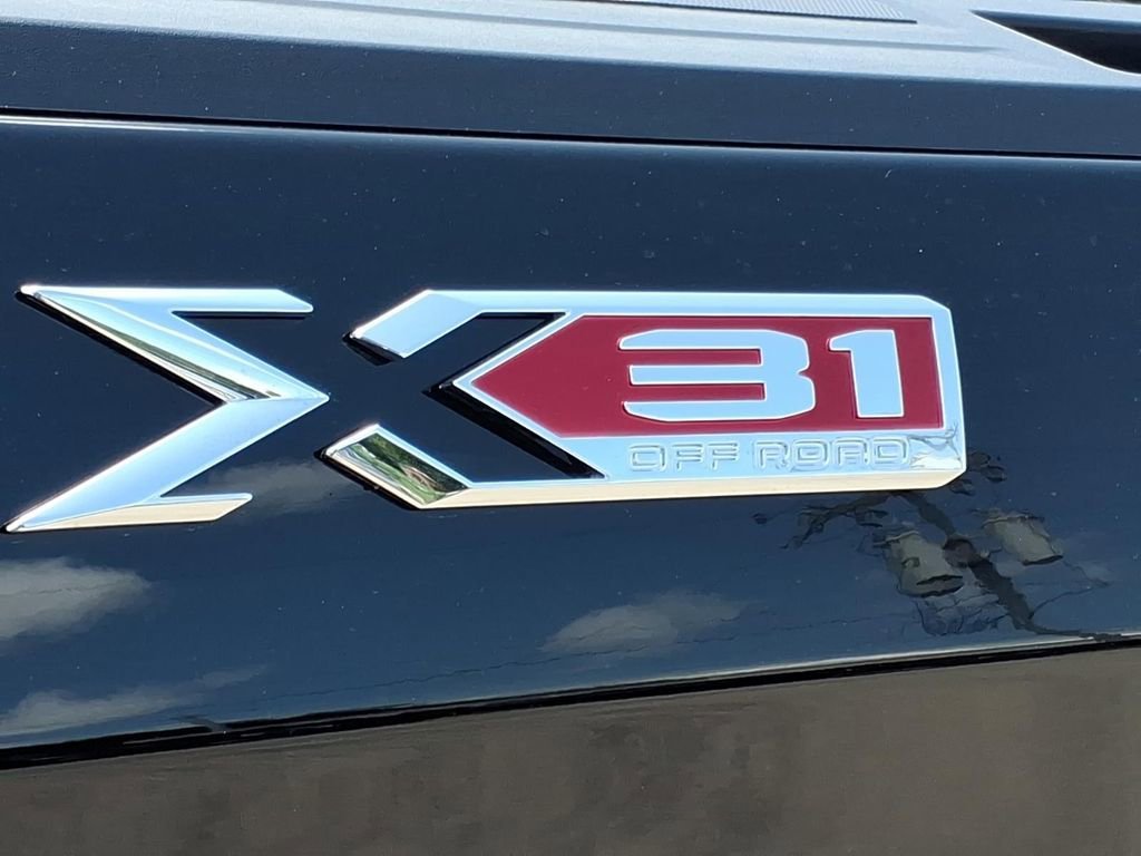 New 2026 Onyx Black GMC SLT image 12