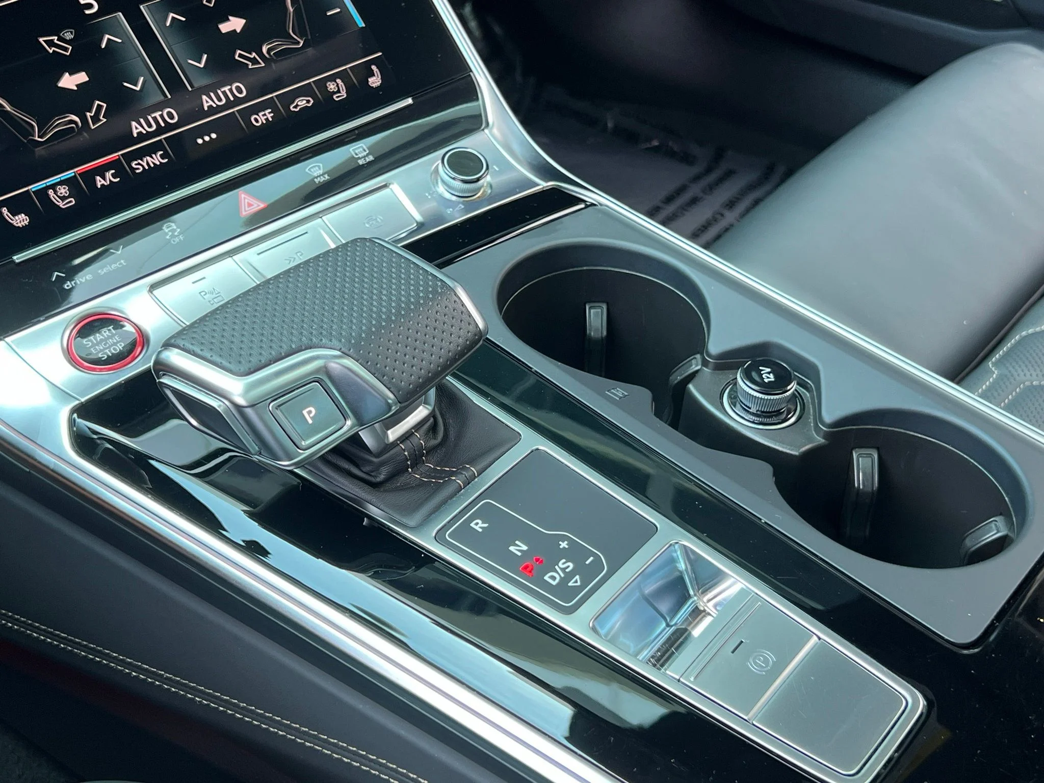 Used 2024 Black Audi 4.0T Performance image 30