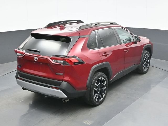 Used 2019 Red Toyota Adventure image 17