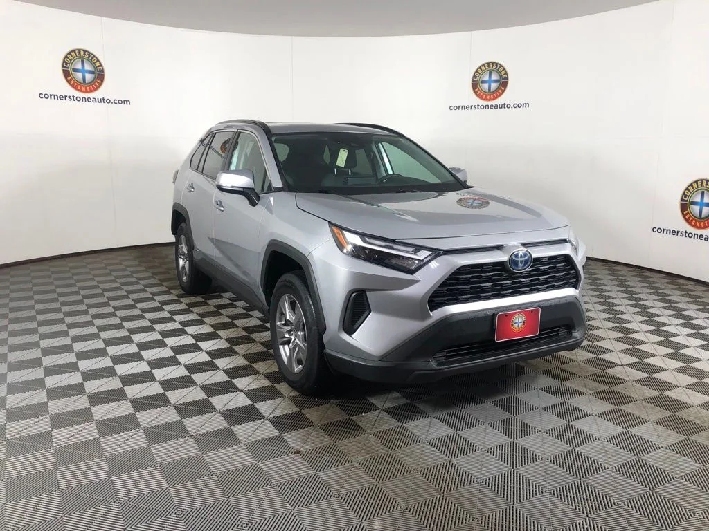 Used 2023 Silver Toyota XLE image 19