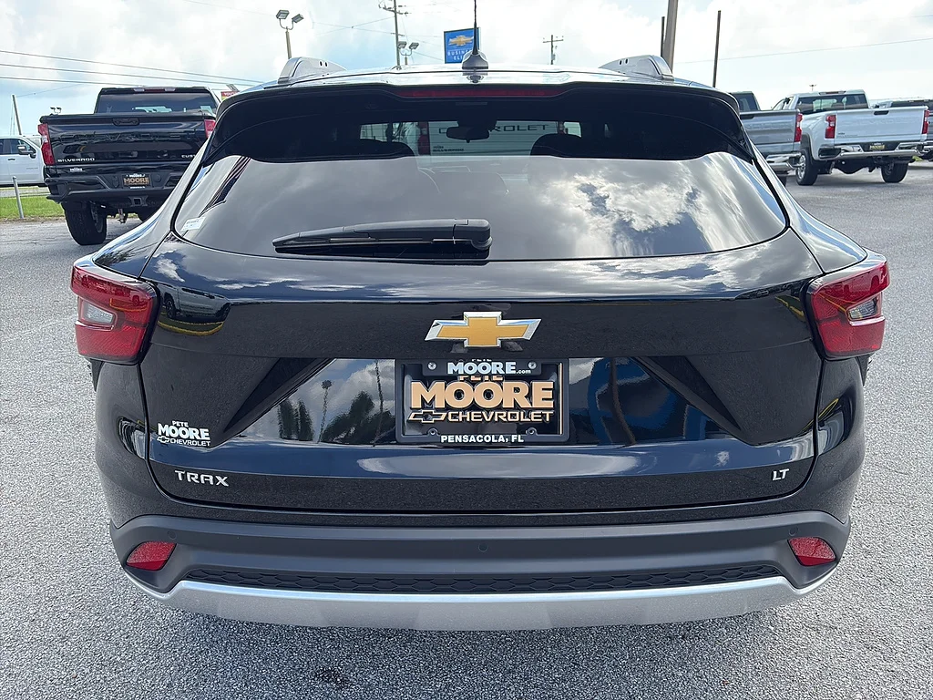Used 2025 Mosaic Black Metallic Chevrolet  image 7