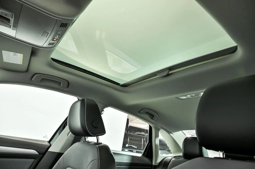 New 2026 Black Volkswagen 1.5T SE image 8