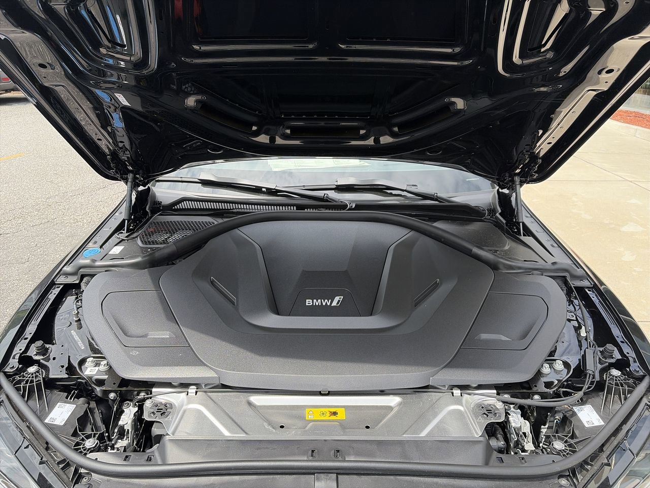 New 2026 Jet Black BMW xDrive40 image 38