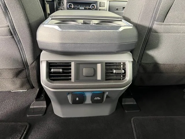 Used 2023 White Ford XLT image 33