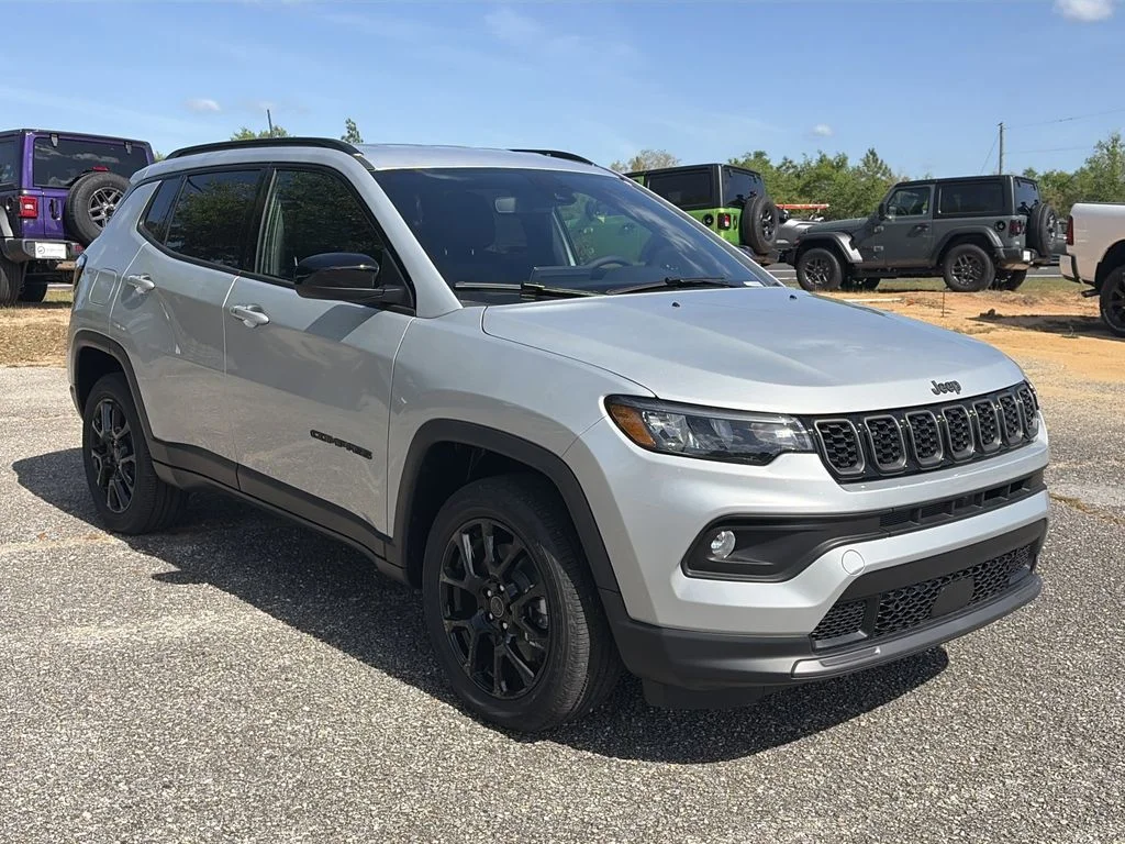 New 2026 Silver Zynith Metallic Clear-Coat Exterior Paint Jeep Latitude image 8