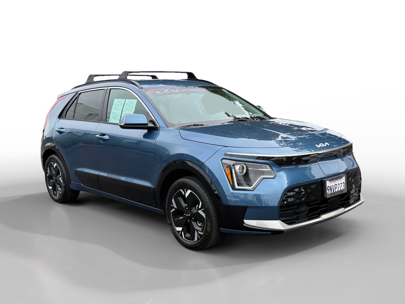 Used 2024 Mineral Blue Kia Wind image 7