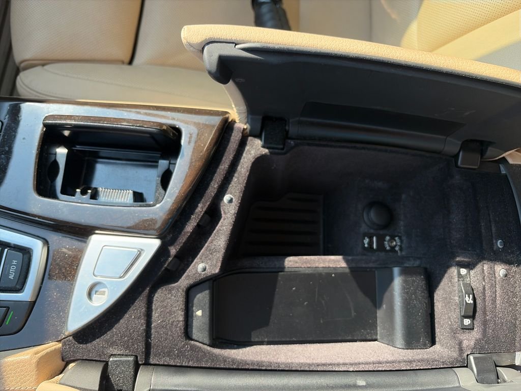 Used 2014 Jet Black BMW 535d image 28