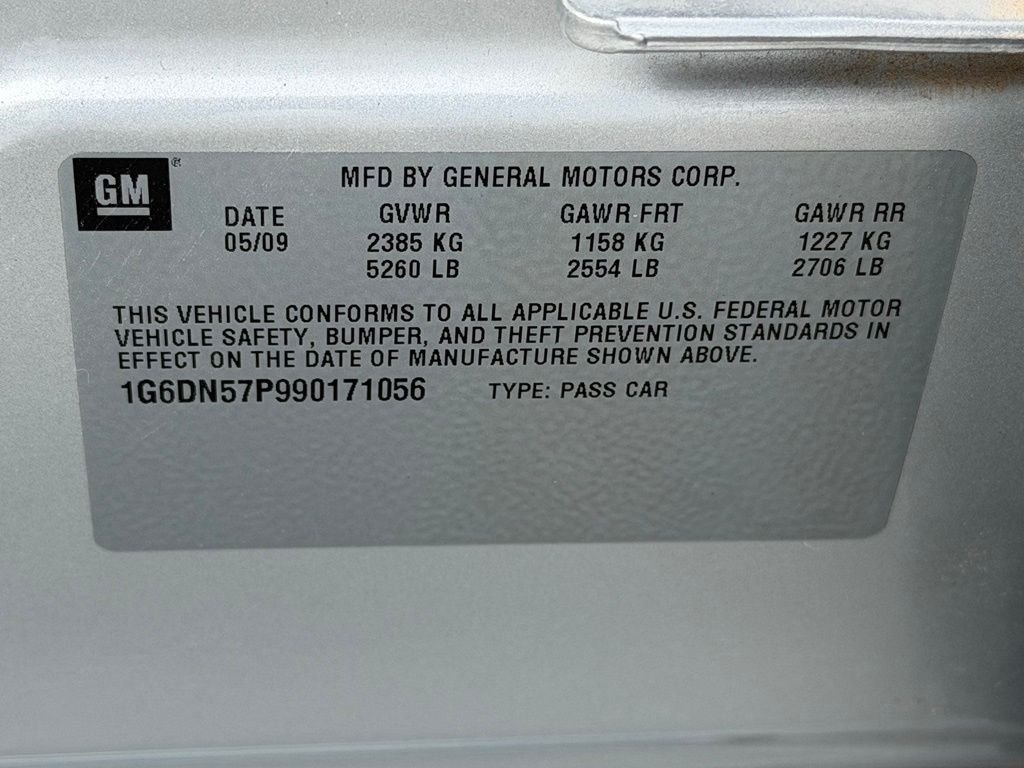 Used 2009 Silver Cadillac Base image 24