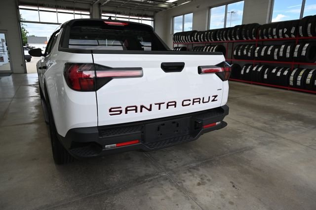 Used 2023 White Hyundai SEL image 7