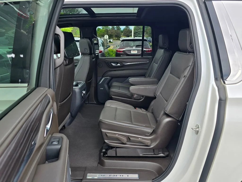 2023 GMC Yukon XL Denali - Photo 23