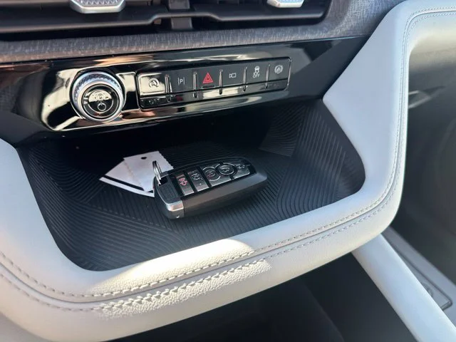 New 2027 Avalanche Gray Ford Platinum™ image 44