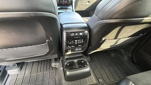 Used 2024 Black Jeep Altitude X 4x4 image 27