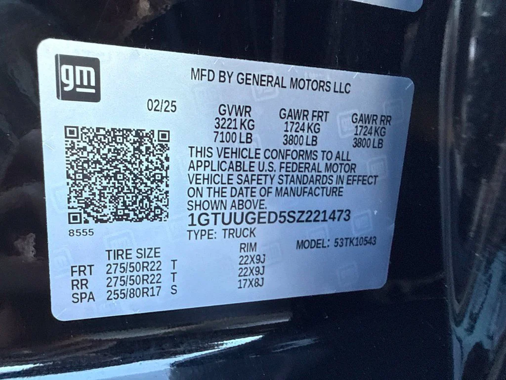 Used 2025 Onyx Black GMC Denali image 42