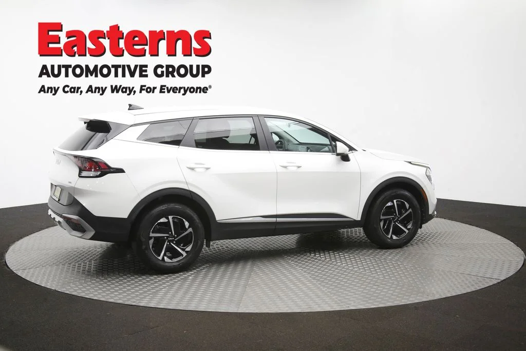 Used 2023 White Kia LX image 42