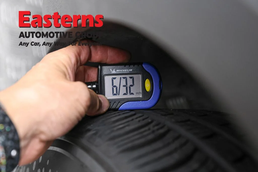 Used 2021 Gray Volvo Momentum image 29