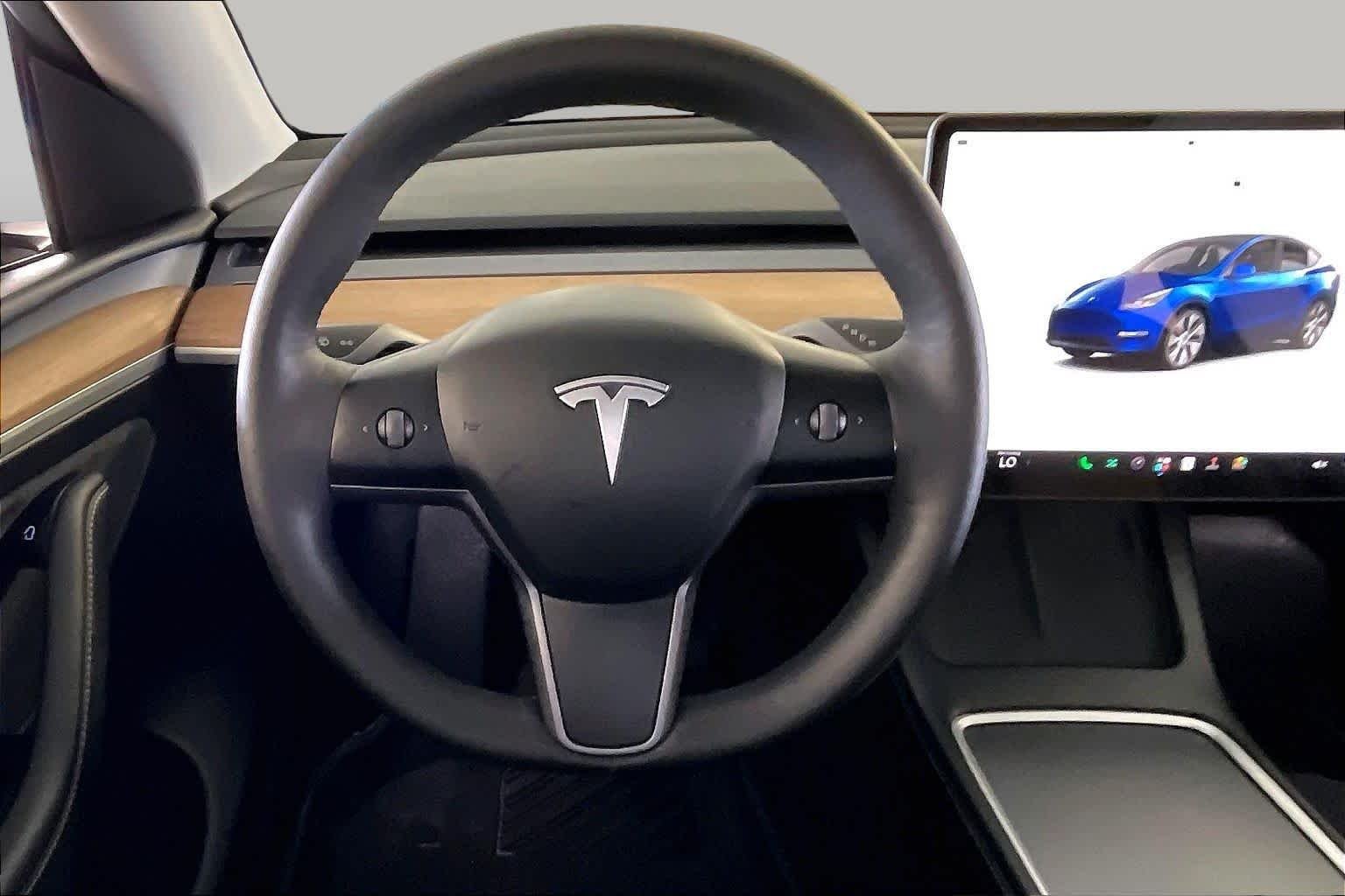 Used 2023 Deep Blue Metallic Tesla  image 5