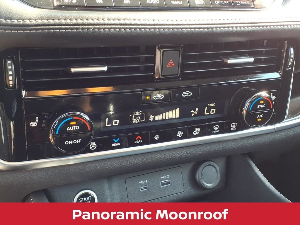 Used 2023 Pearl White Nissan SL premium w/heated leather seats & pano roof image 14