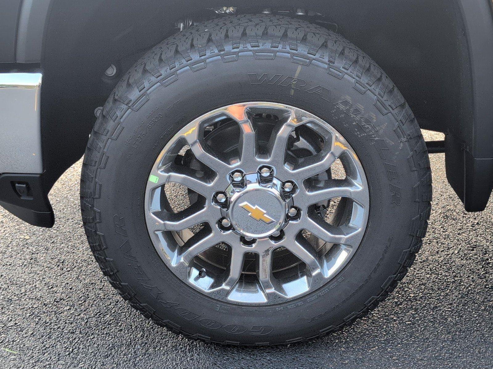2026 Chevrolet Silverado 2500 HD LTZ - Photo 11