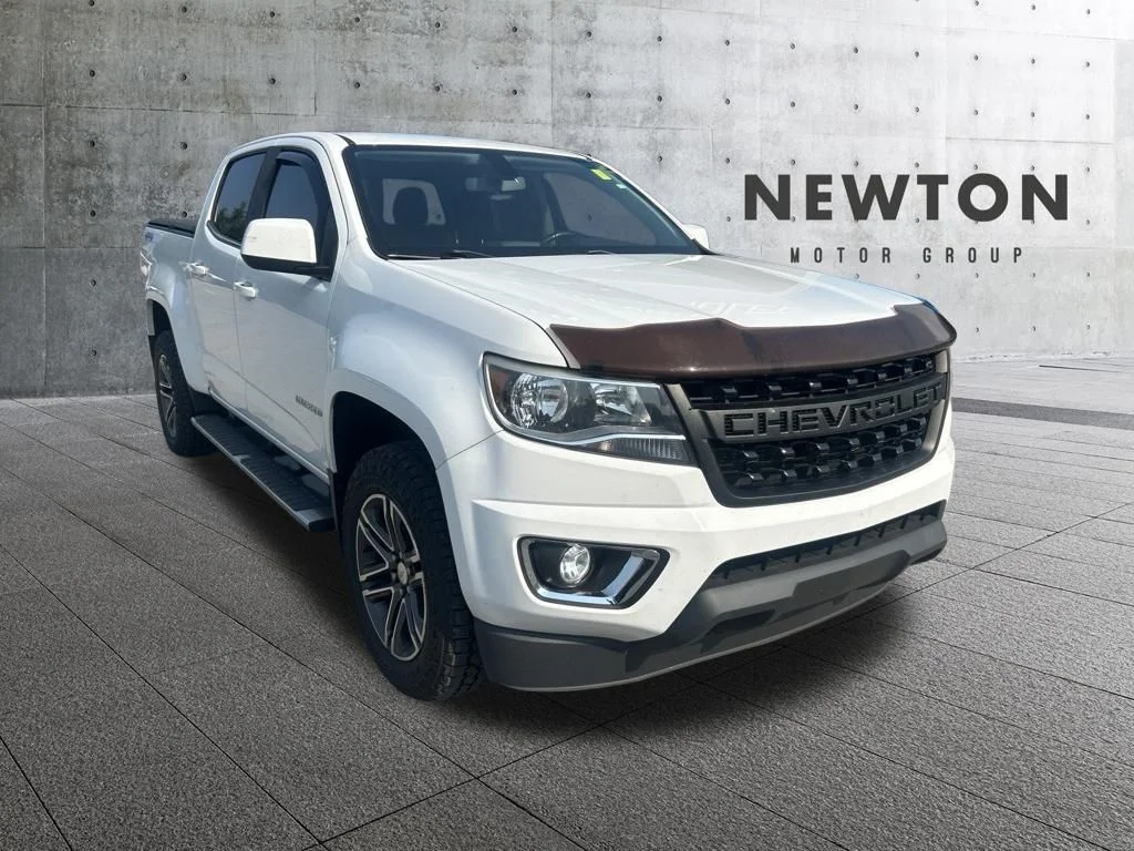 Used 2019 Summit White Chevrolet LT image 1