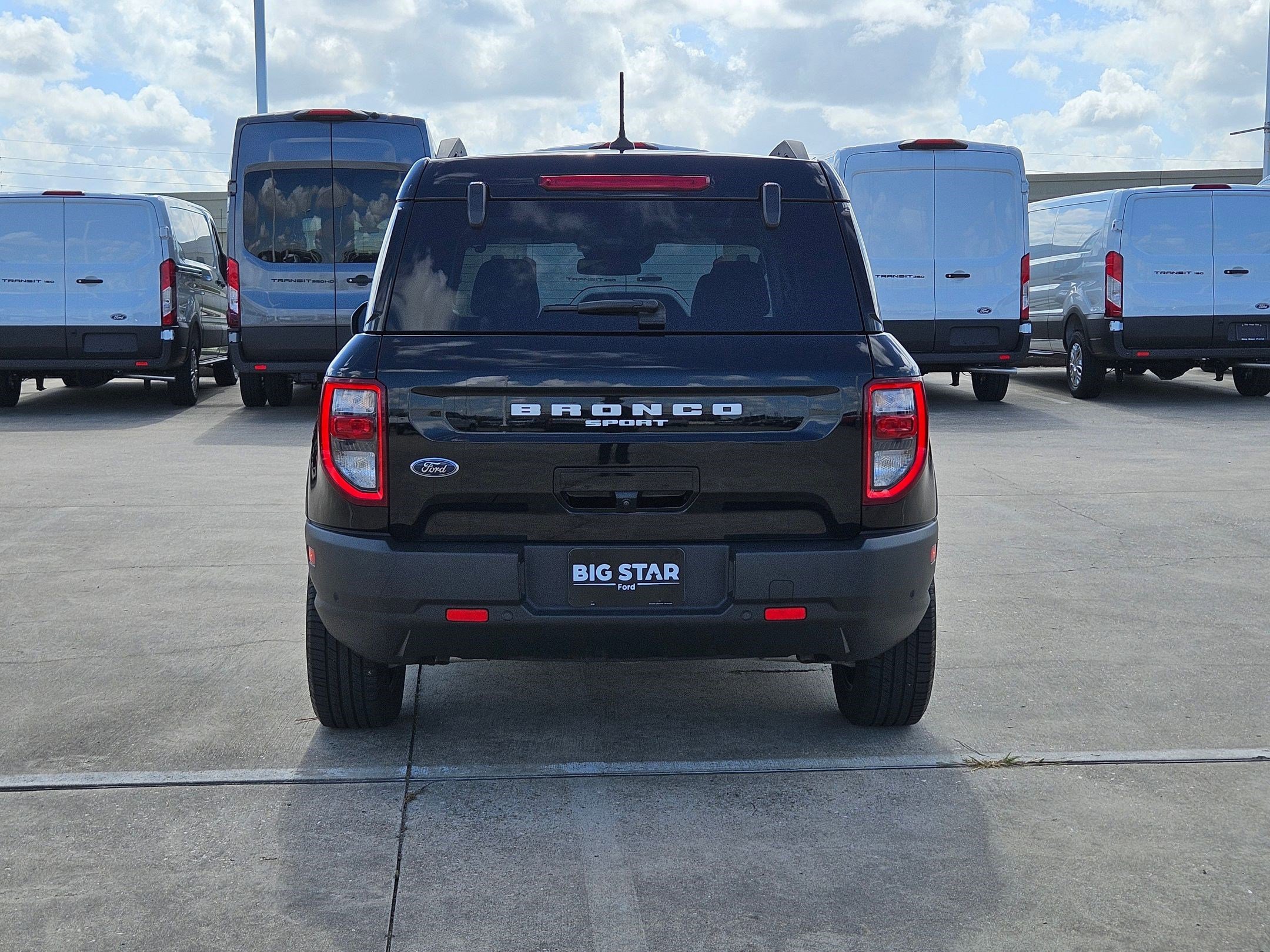 Used 2023 Shadow Black Ford Outer Banks image 4