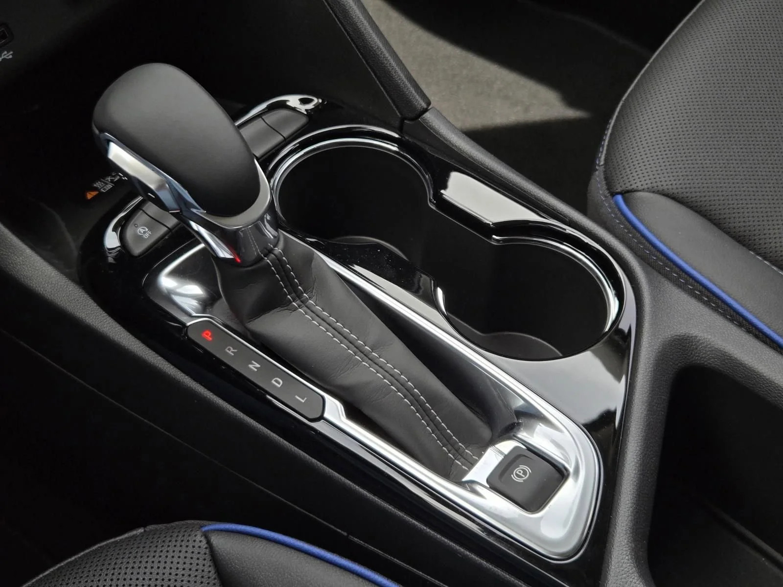 2026 Buick Encore GX Sport Touring - Photo 12