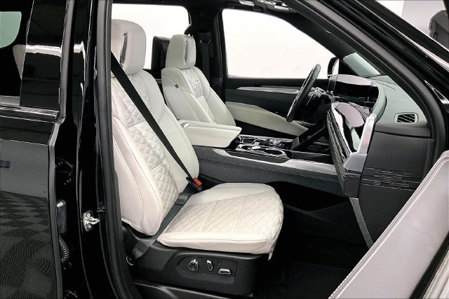 Used 2025 Black Raven Cadillac Sport Platinum image 8