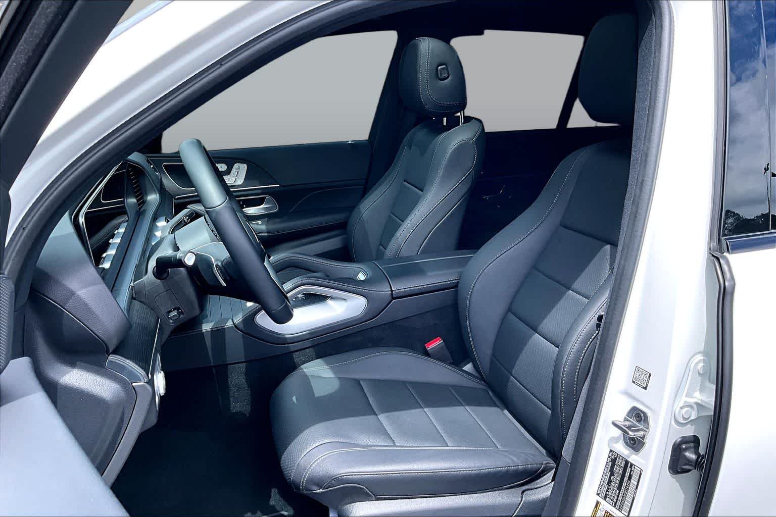 Certified Used 2025 Polar White Mercedes-Benz GLE 450e image 8