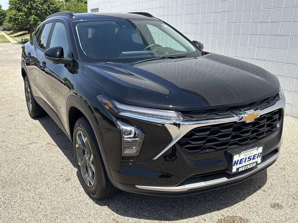 Used 2025 Black Chevrolet LT image 14
