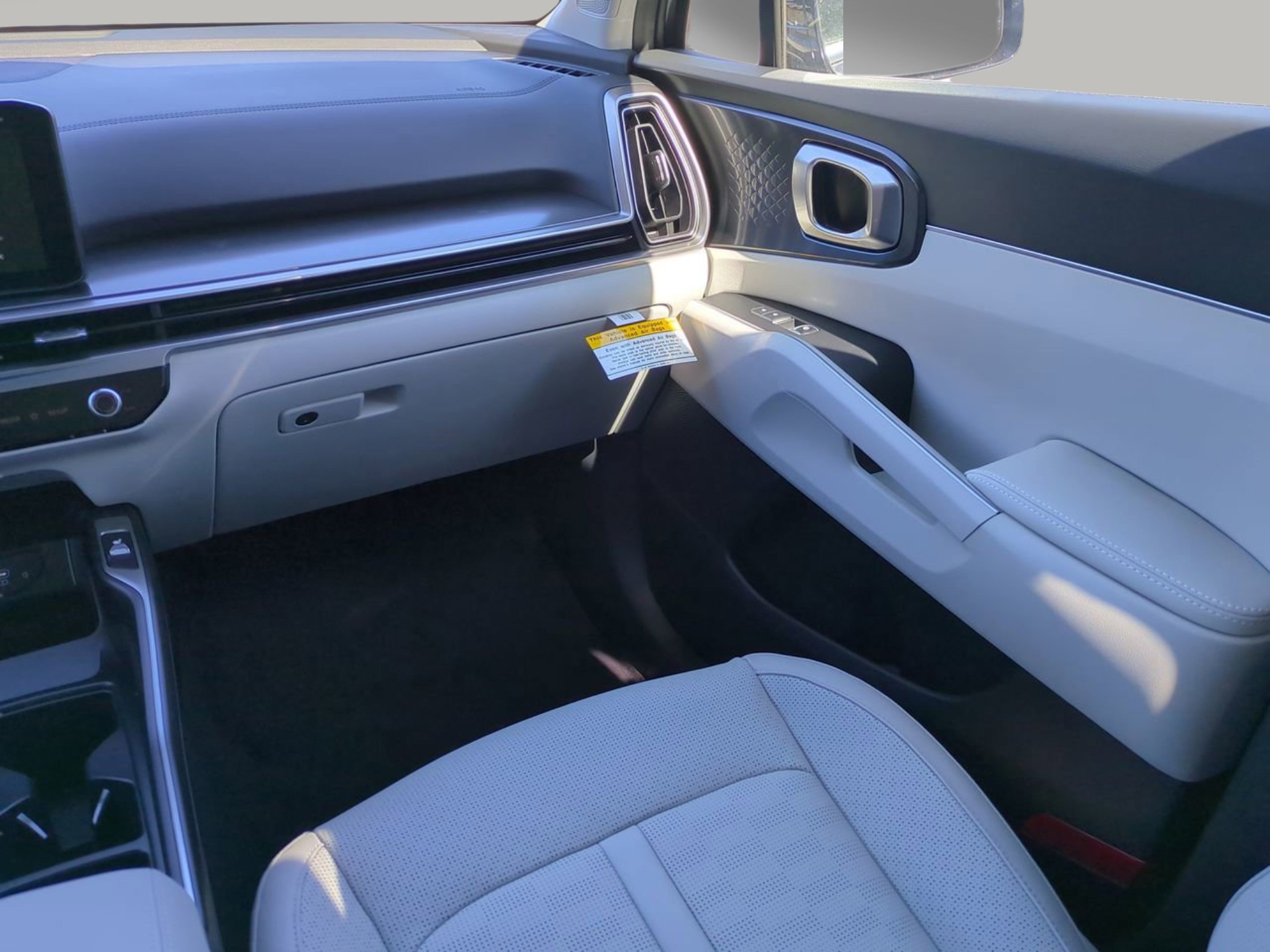 Certified Used 2025 Everlasting Silver Kia S image 16