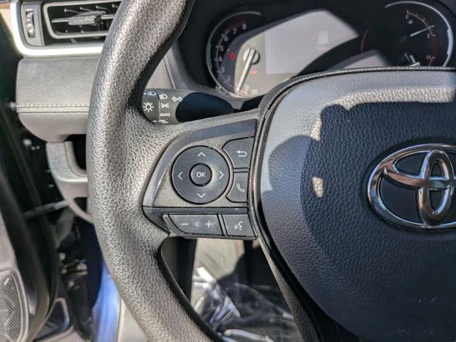 Used 2023  Toyota XLE image 26