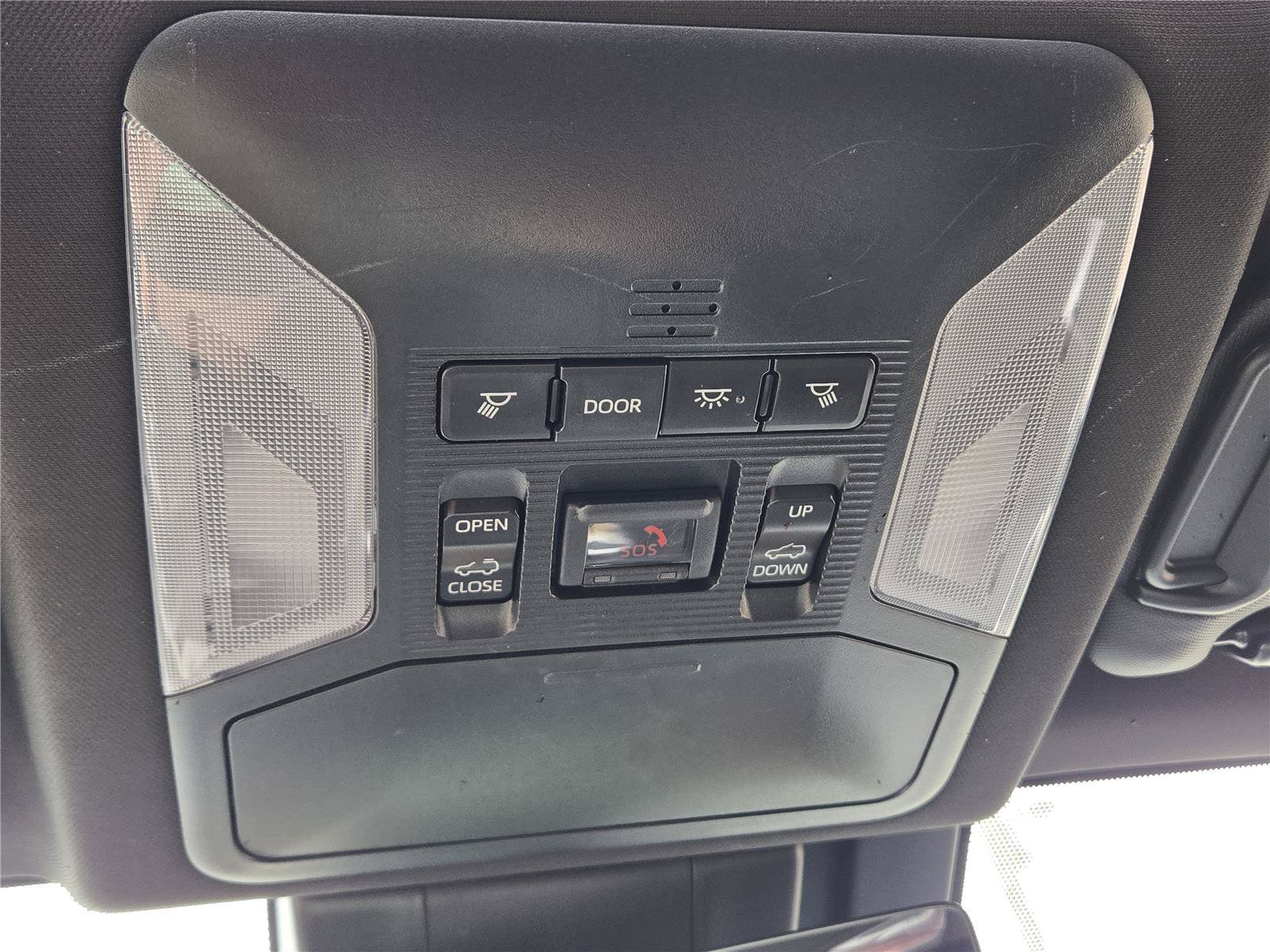 2020 Toyota RAV4 XSE - Photo 31