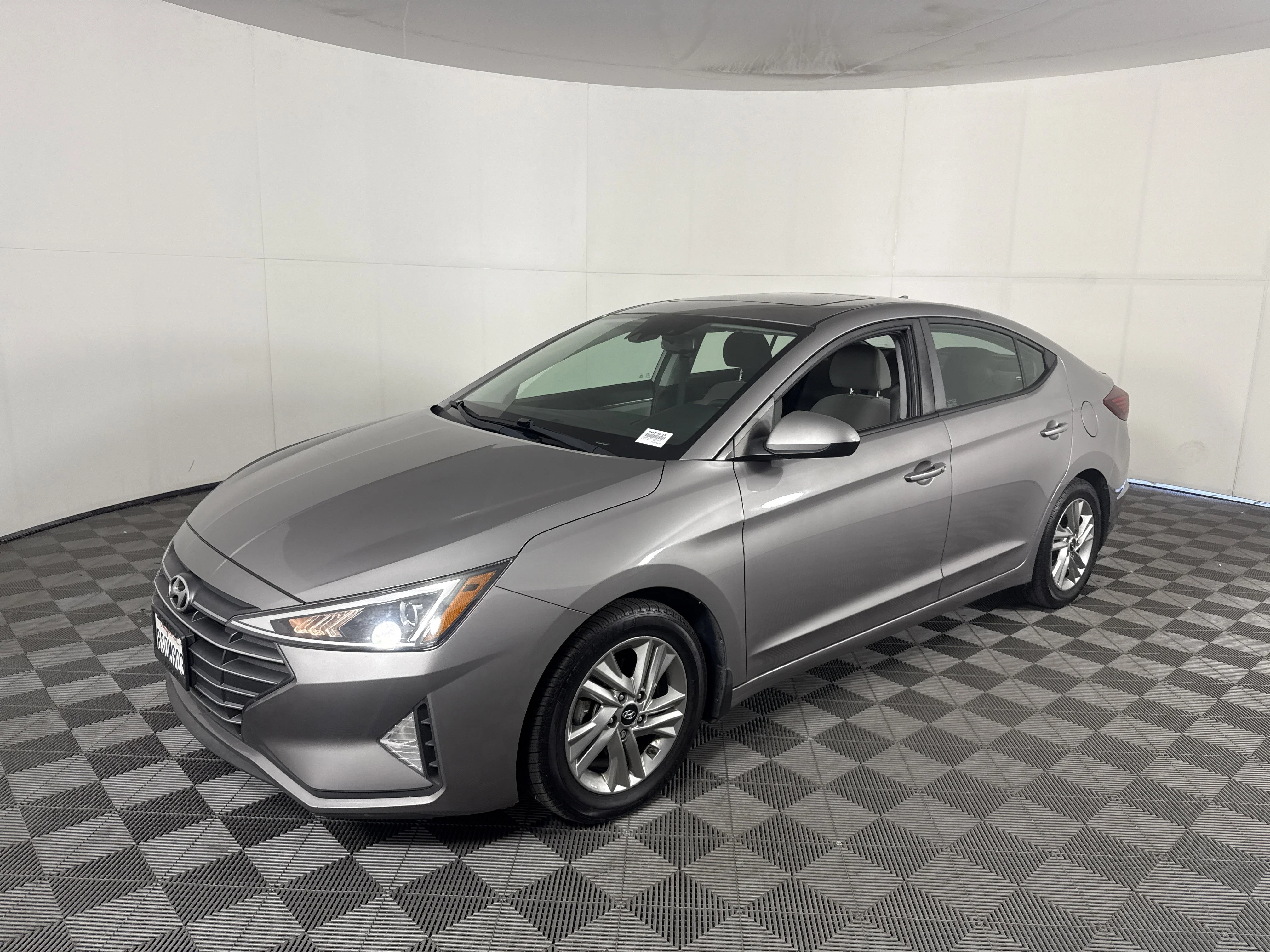 Used 2020 Fluid Metal Hyundai Value Edition image 8