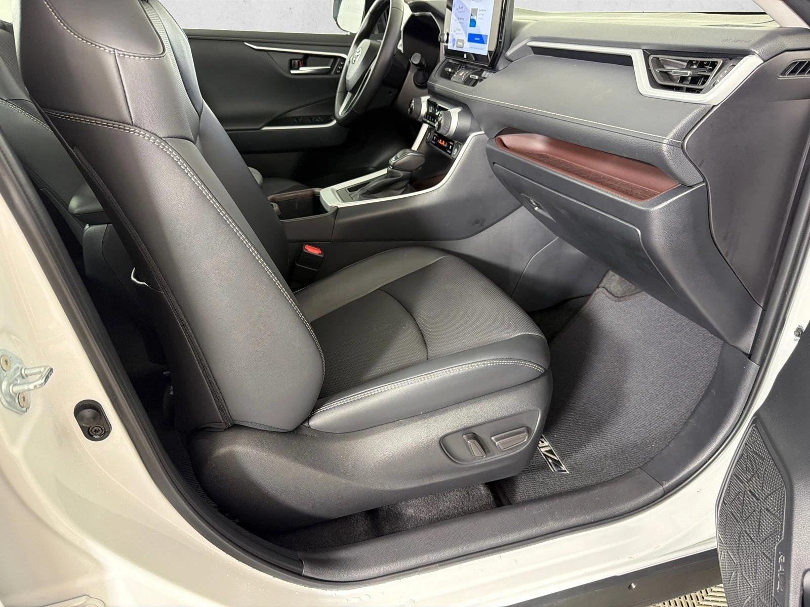 Certified Used 2025 Wind Chill Pearl Toyota Limited image 14