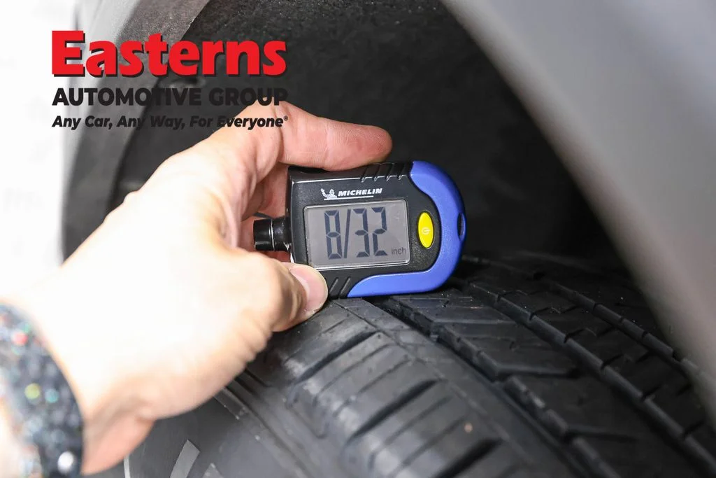 Used 2022 Black GMC SLE image 29