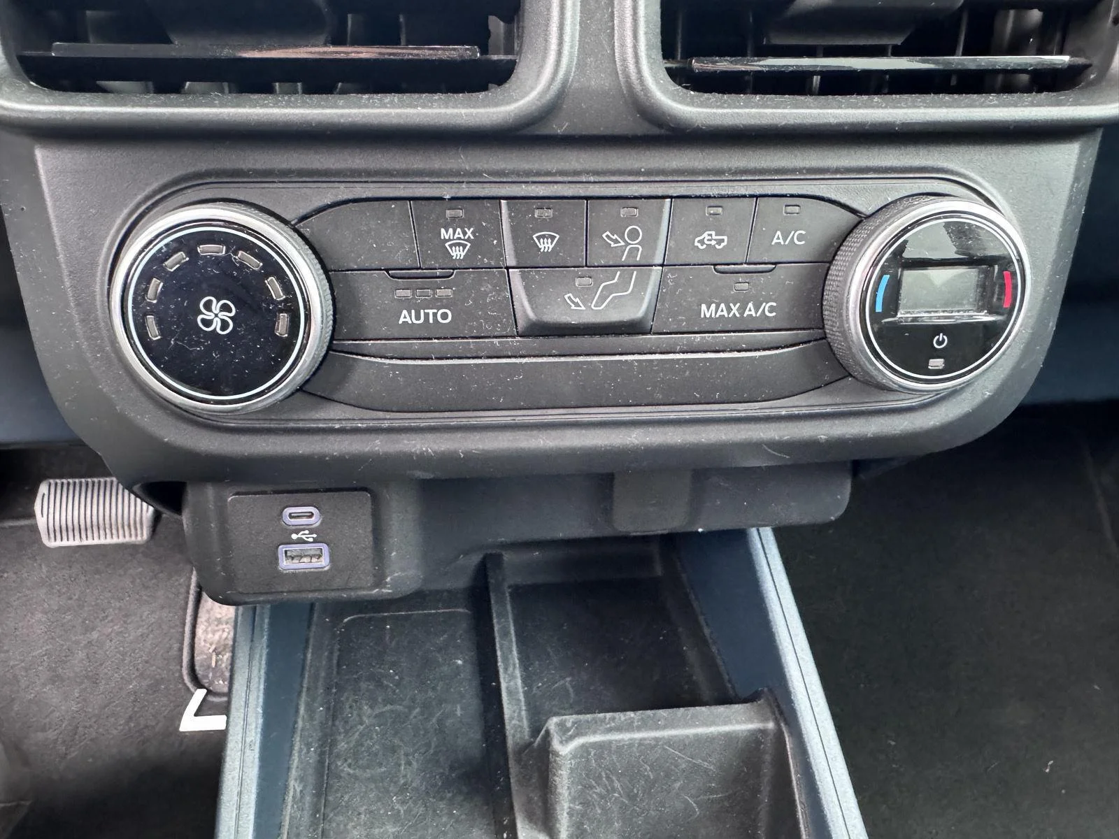 Used 2022 Velocity Blue Ford XL image 15