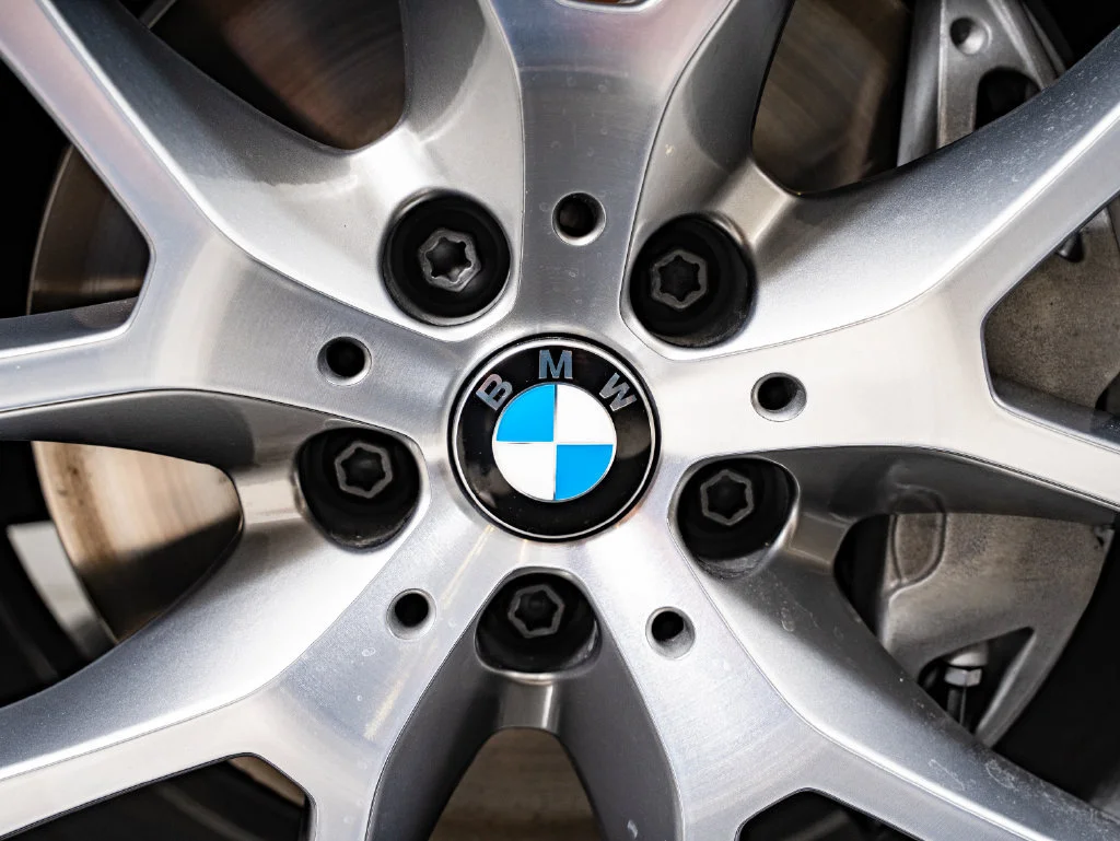 New 2026 Black Sapphire Metallic BMW xDrive40i image 8