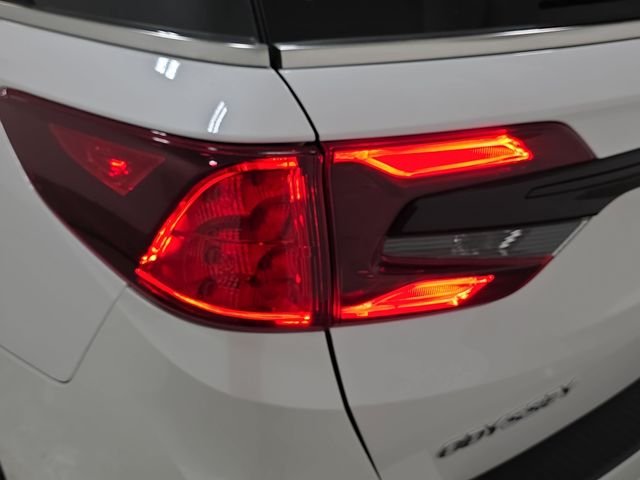 Used 2025 White Honda EX-L image 31