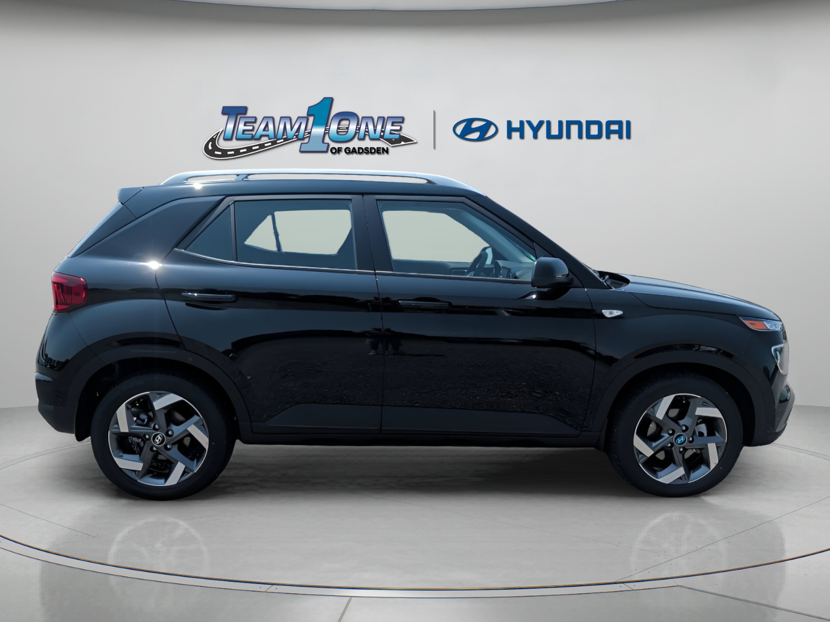 New 2026 Onyx Black Hyundai SEL image 9