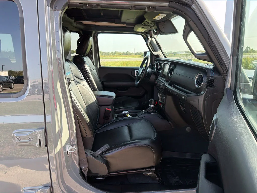 Used 2022 Gray Jeep Unlimited Rubicon 4xe image 17