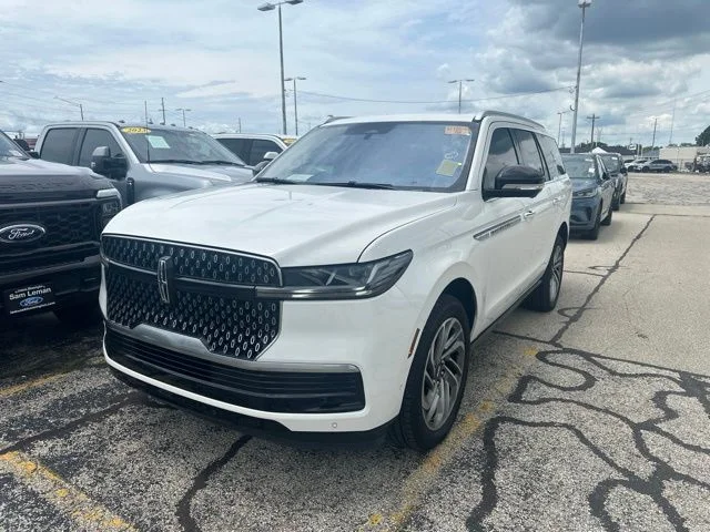 2025 Lincoln Navigator Reserve 4WD's photo