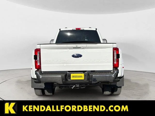Used 2025 White Ford Lariat image 4
