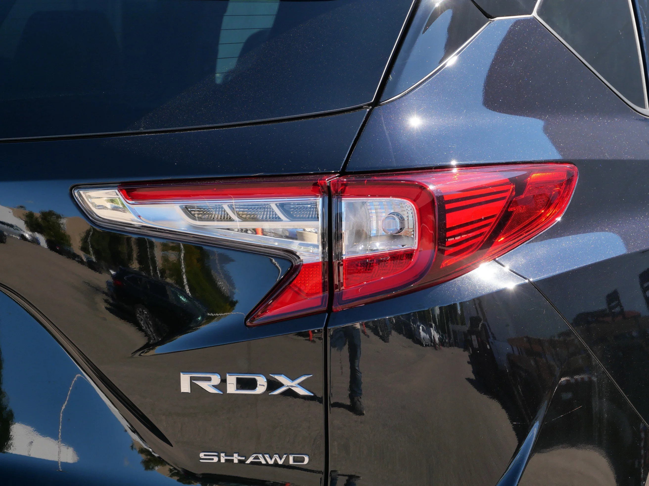 Used 2025 Majestic Black Pearl Acura SH-AWD image 17