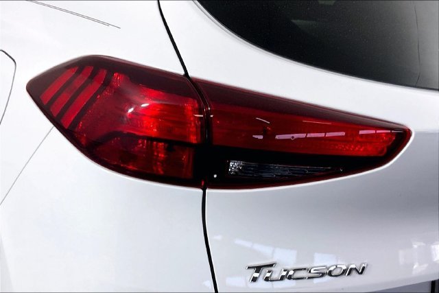 Used 2019 White Hyundai Value image 19