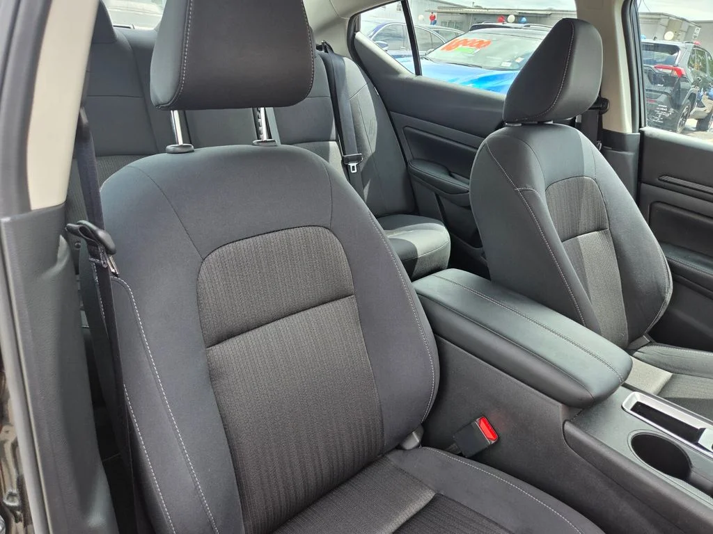 Used 2025 Black Nissan 2.5 SV image 29