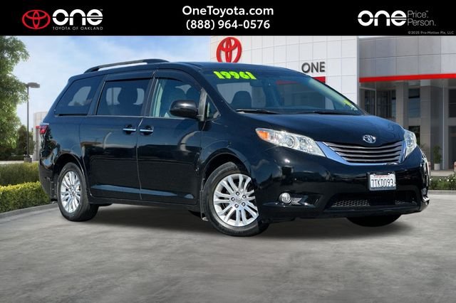 2016 Toyota Sienna XLE