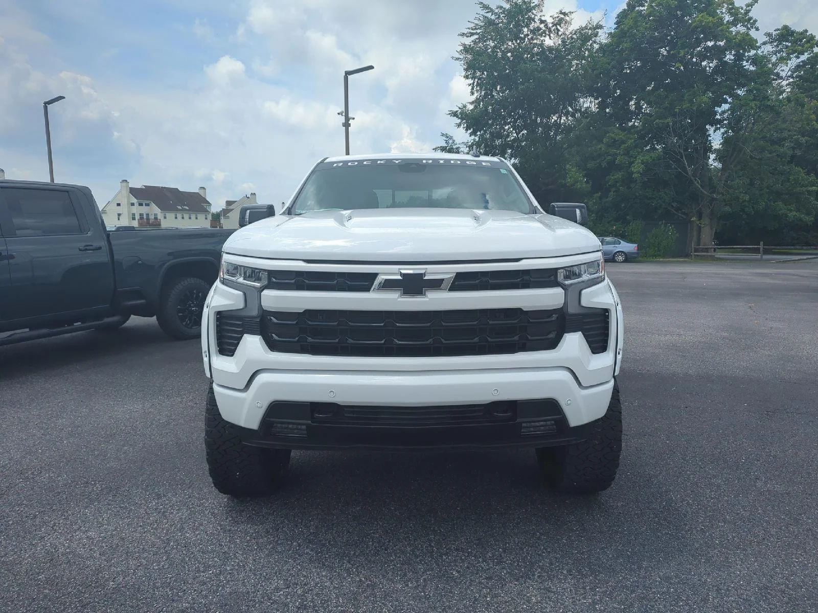 New 2026 Summit White Chevrolet RST image 26