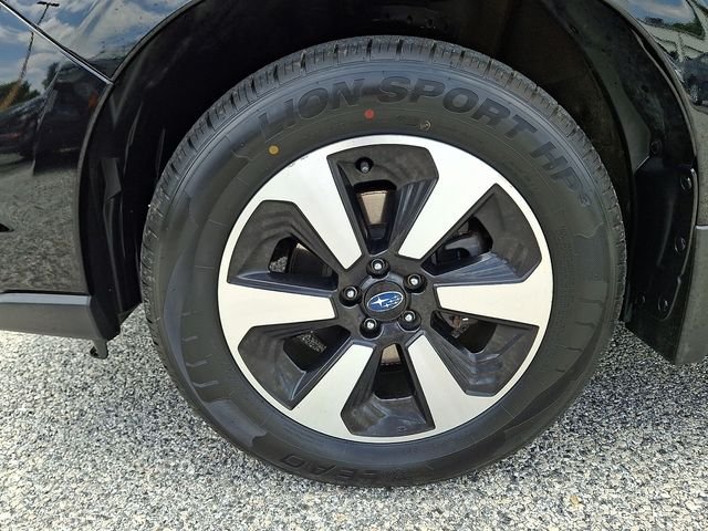 Used 2018 Black Subaru 2.5i Premium image 28