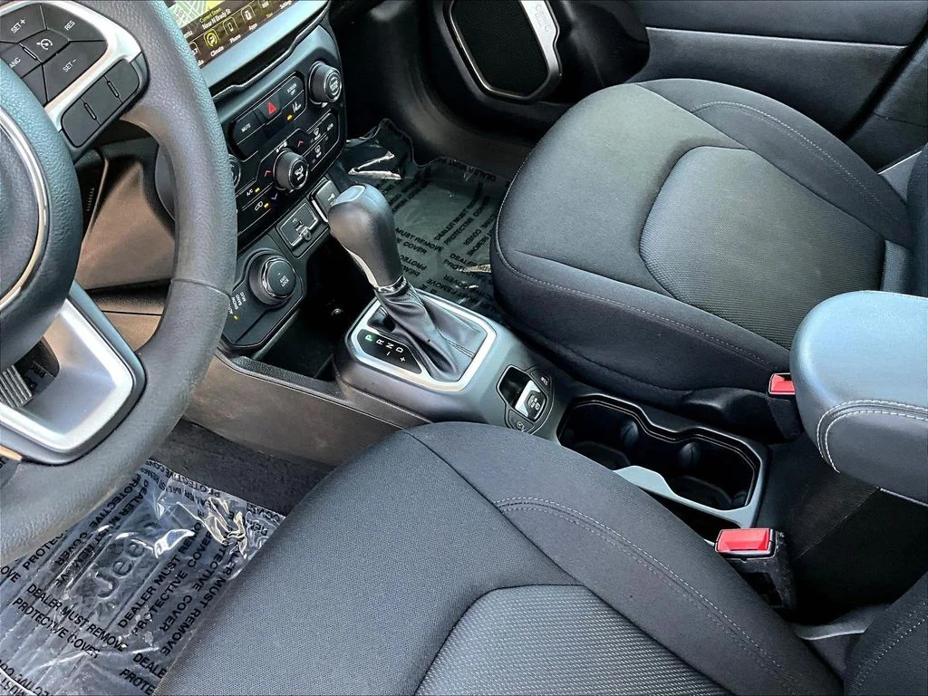 Used 2023 Gray Jeep Latitude image 20
