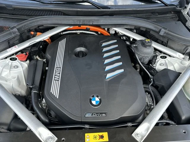 Used 2021 White BMW xDrive45e image 29
