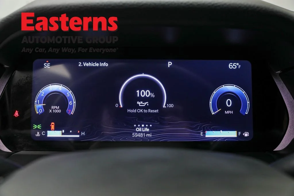 Used 2023 Gray Jeep Laredo image 18